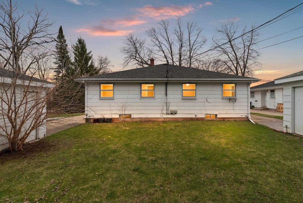 Photo of 801 Caroline STREET, Neenah, WI 54956 (MLS # 50323816)