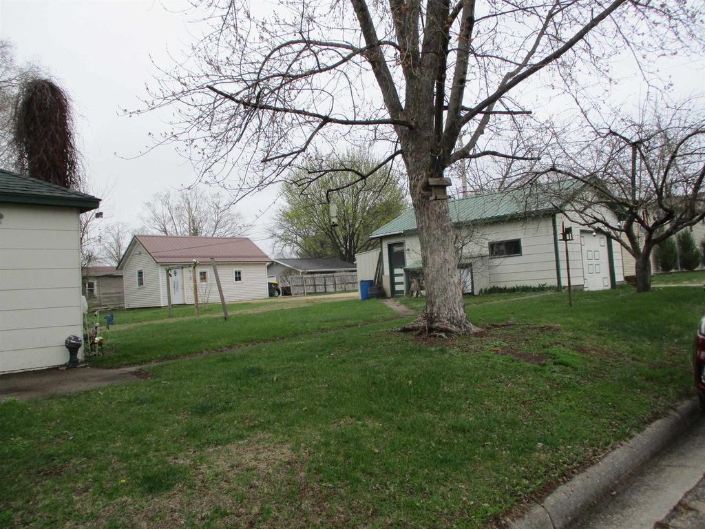 Photo of 700 N Beaumont ROAD, Prairie Du Chien, WI 53821 (MLS # 2020803)
