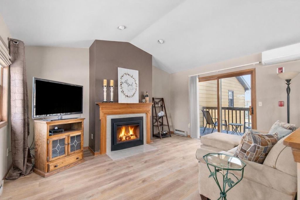 Photo of 921 Babcock STREET #13, Neenah, WI 54956 (MLS # 50323376)