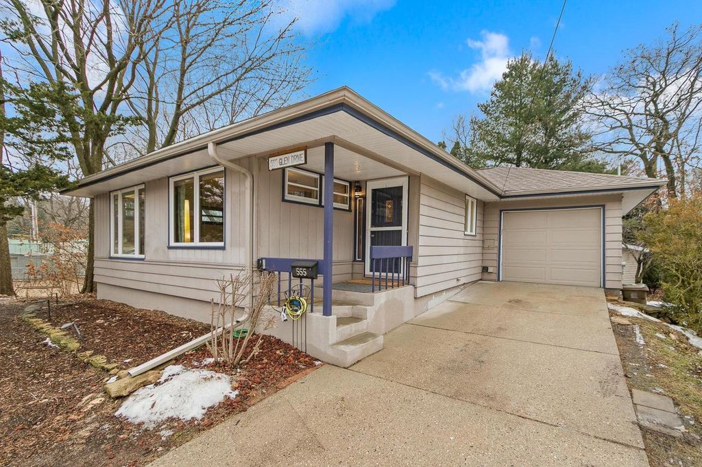 Photo of 555 Glen DRIVE, Madison, WI 53711 (MLS # 2014526)