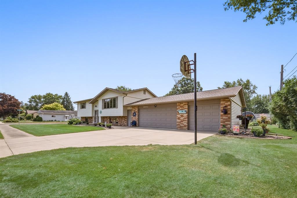 Photo of 1401 Dover STREET, Chippewa Falls, WI 54729 (MLS # 1604538)