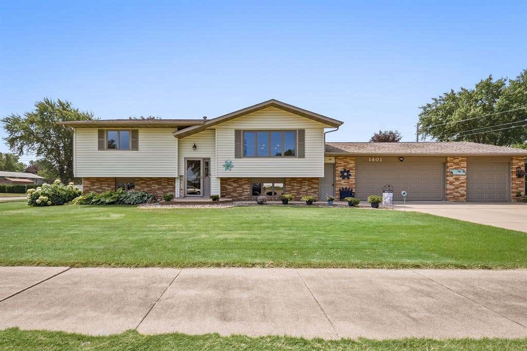 Photo of 1401 Dover STREET, Chippewa Falls, WI 54729 (MLS # 1604538)
