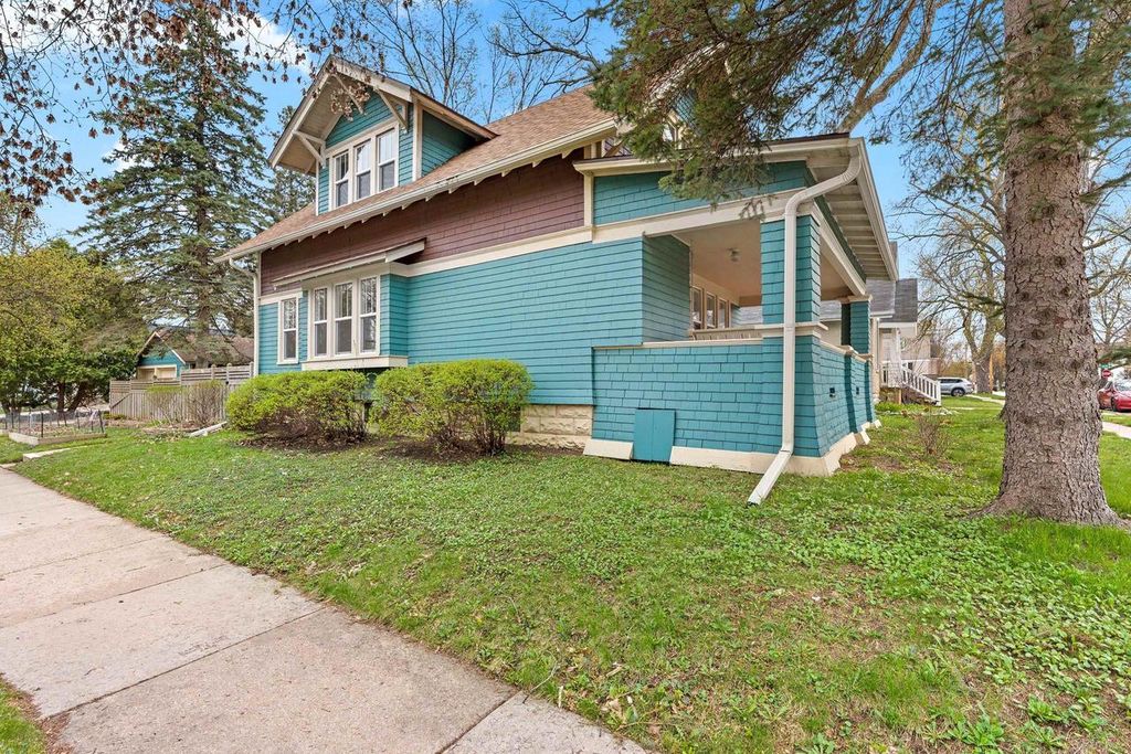 Photo of 622 N Sampson STREET, Appleton, WI 54911 (MLS # 50324291)