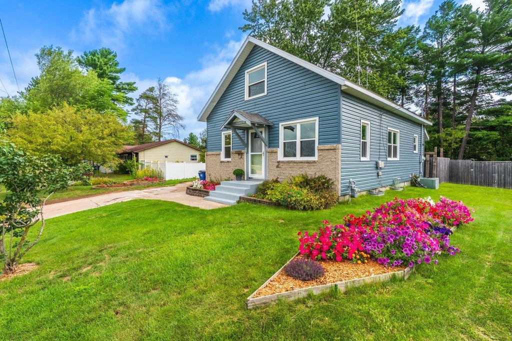 Photo of 1729 N 3rd AVENUE, Wausau, WI 54401 (MLS # 22604193)