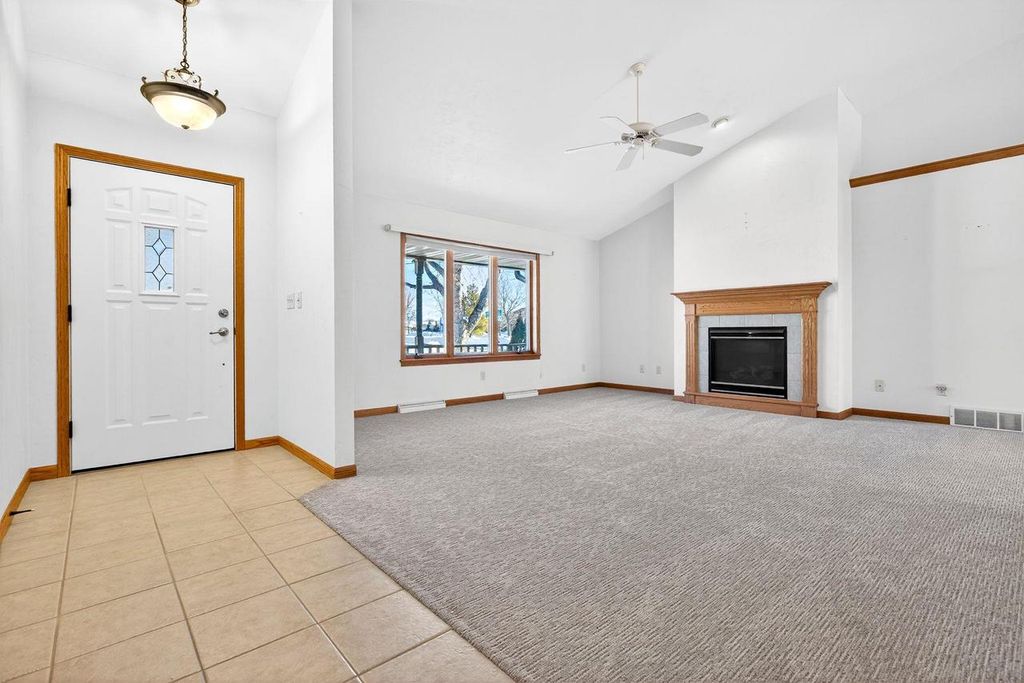 Photo of 3321 E Canvasback LANE, Appleton, WI 54913 (MLS # 50322416)