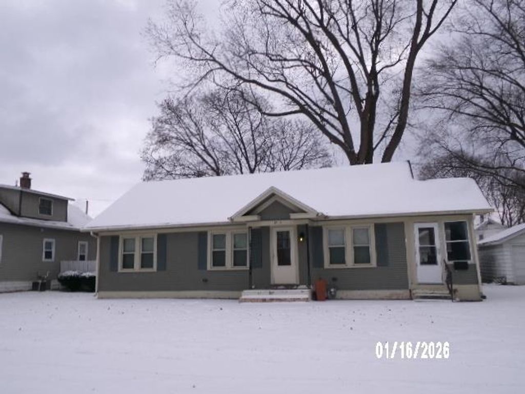 Photo of 1415 Purvis AVENUE, Janesville, WI 53548 (MLS # 2015068)