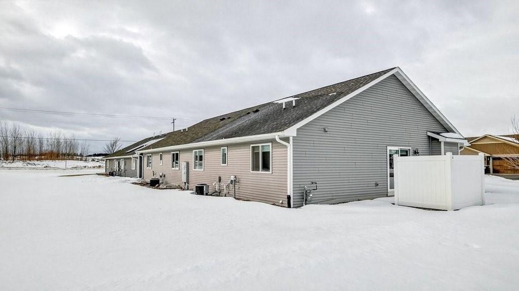 Photo of 5580 Green Park DRIVE, Eau Claire, WI 54703 (MLS # 1597845)