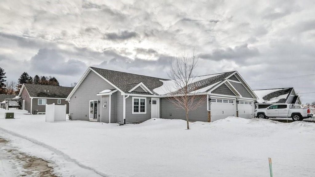 Photo of 5580 Green Park DRIVE, Eau Claire, WI 54703 (MLS # 1597845)