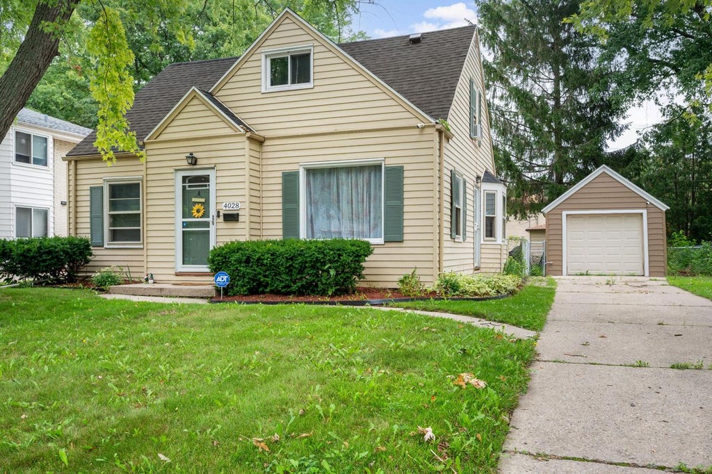 Photo of 4028 N 83rd STREET, Milwaukee, WI 53222 (MLS # 1976949)