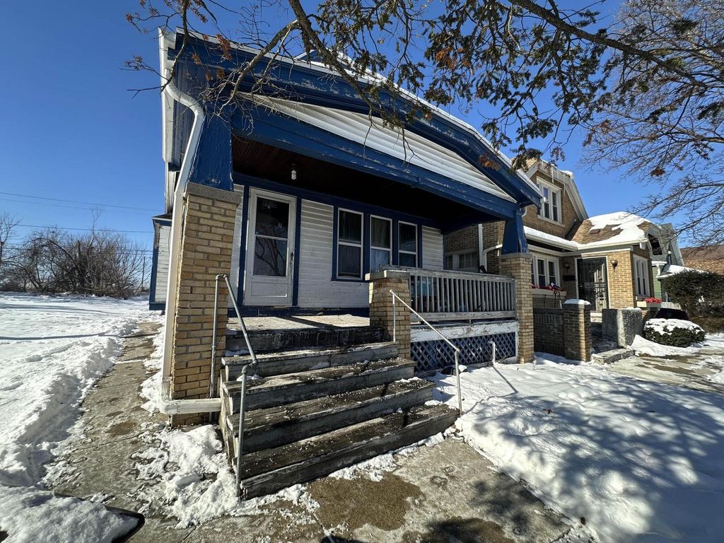 Photo of 3351 N 6th STREET #3351A, Milwaukee, WI 53212 (MLS # 1948912)
