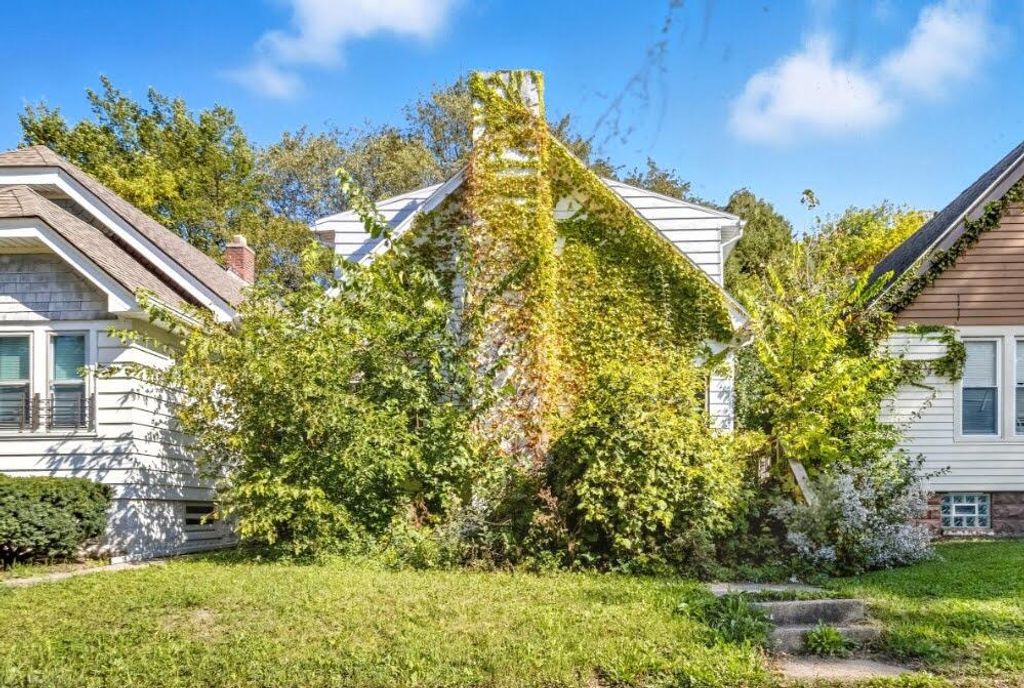 Photo of 4644 N 38th STREET, Milwaukee, WI 53209 (MLS # 1938075)