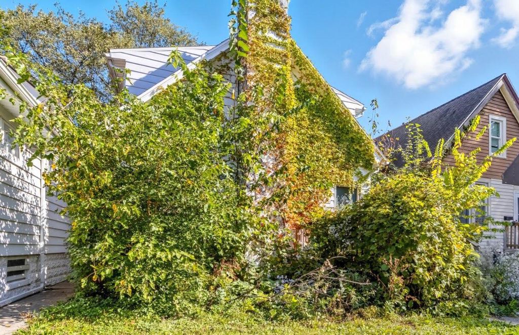 Photo of 4644 N 38th STREET, Milwaukee, WI 53209 (MLS # 1938075)