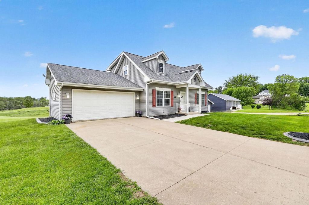Photo of 135 S Van Buren STREET, Benton, WI 53803 (MLS # 2023564)