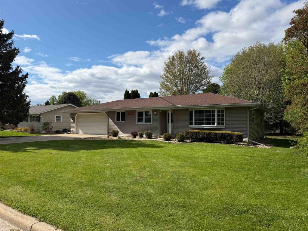 Photo of 1214 Hillcrest ROAD, Black Earth, WI 53515 (MLS # 2022656)