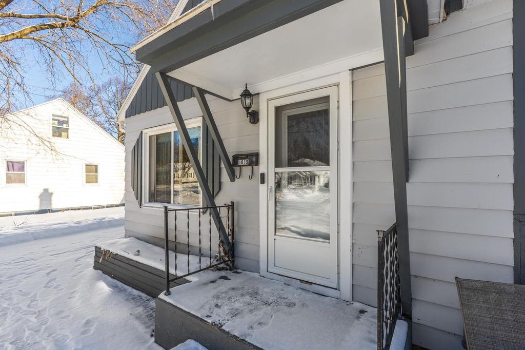 Photo of 1019 N 8th AVENUE, Wausau, WI 54401 (MLS # 22505755)