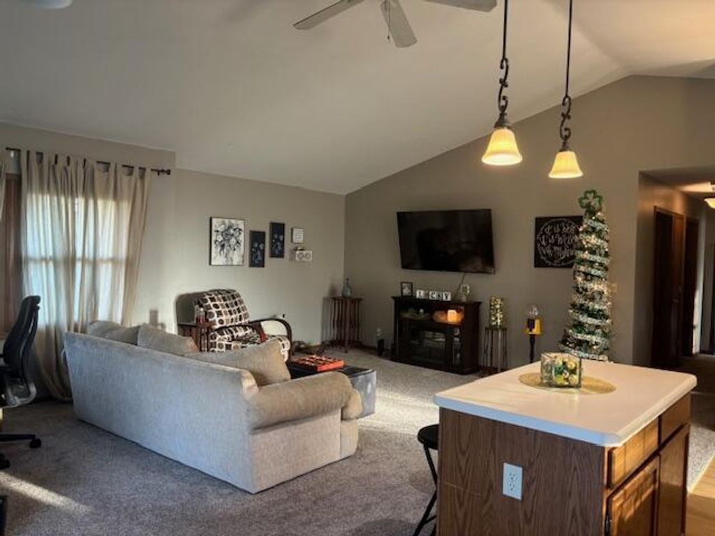 Photo of 10560 S Peggy DRIVE, Oak Creek, WI 53154 (MLS # 1955894)