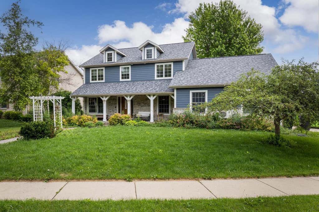 Photo of 612 Fairway CIRCLE, Jefferson, WI 53549 (MLS # 2029508)