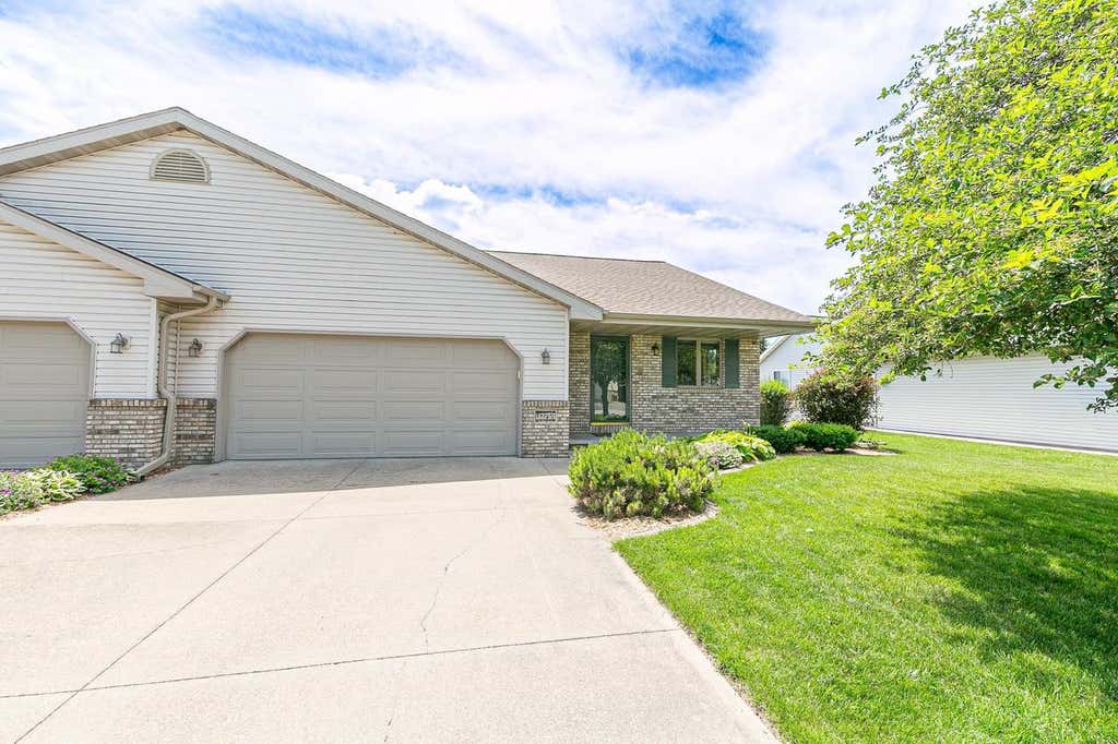 Photo of W2759 Brookhaven DRIVE, Appleton, WI 54915 (MLS # 50328852)