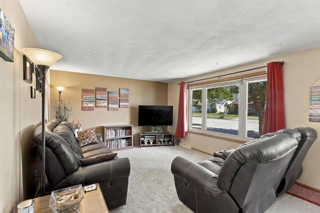 Photo of 1815 Roosevelt STREET, Little Chute, WI 54140 (MLS # 50332562)