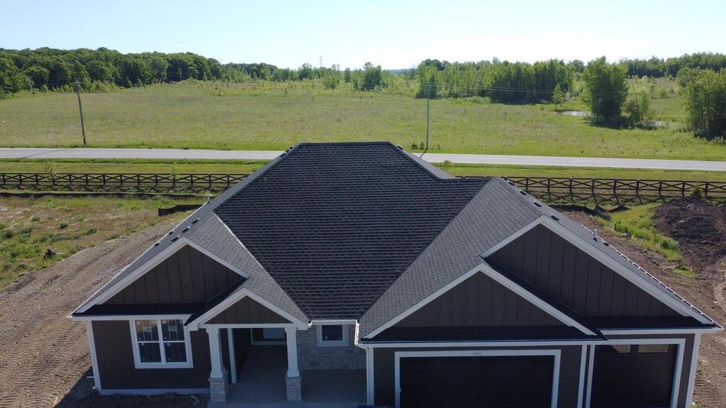 Photo of 9800 N Migratory COURT, Mequon, WI 53097 (MLS # 1966559)