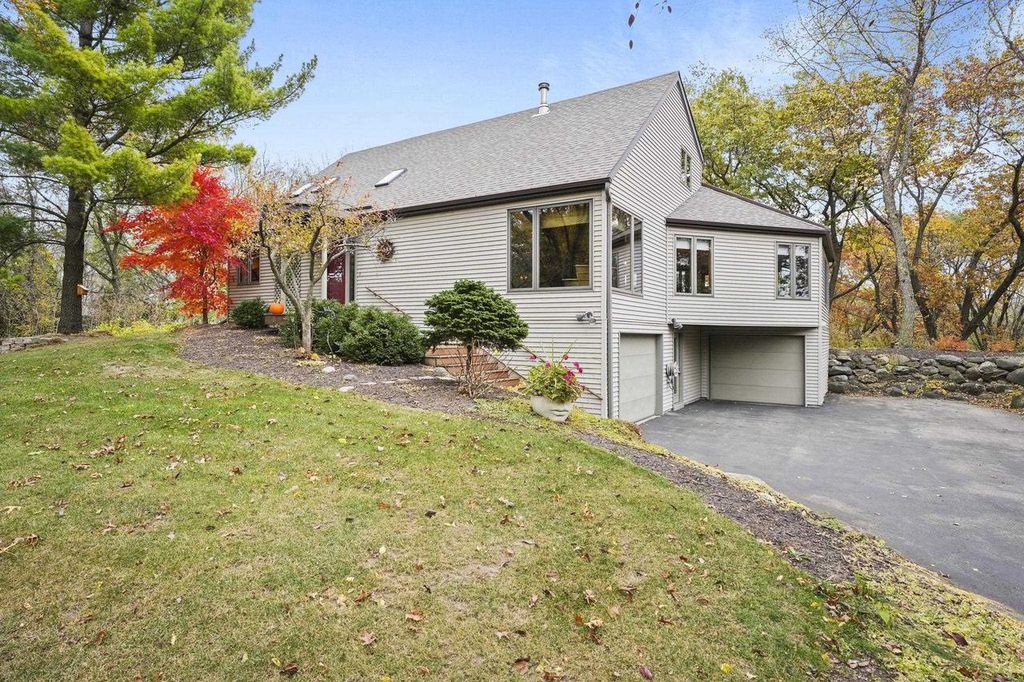 Photo of 4992 Sunrise Ridge TRAIL, Middleton, WI 53562 (MLS # 2013964)