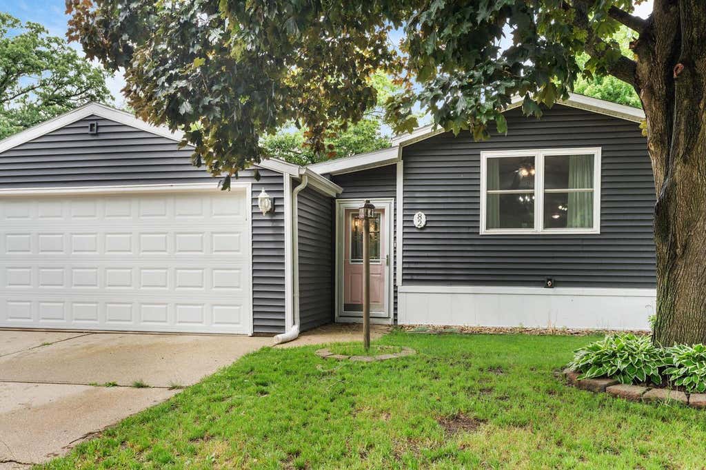 Photo of 82 Falling Creek CIRCLE, Janesville, WI 53548 (MLS # 1967256)