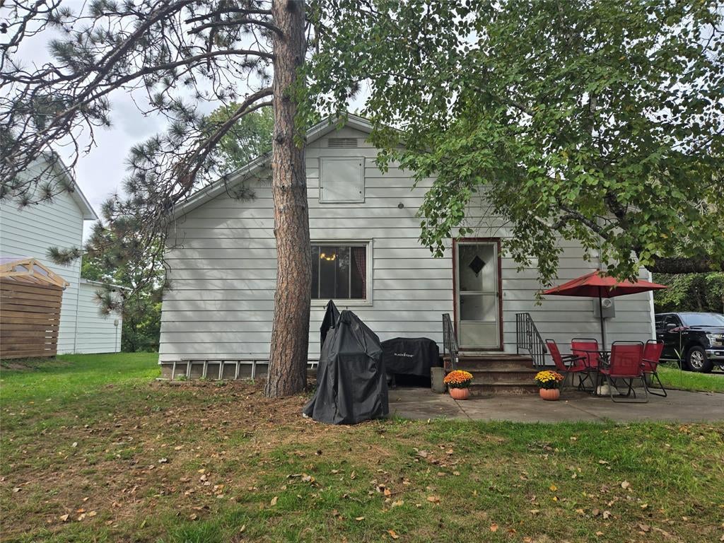 Photo of 105 E Walnut STREET, Chippewa Falls, WI 54729 (MLS # 1605452)