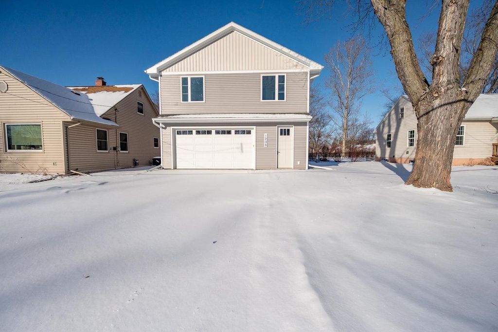 Photo of 1230 Goodell STREET, Green Bay, WI 54301 (MLS # 50320224)