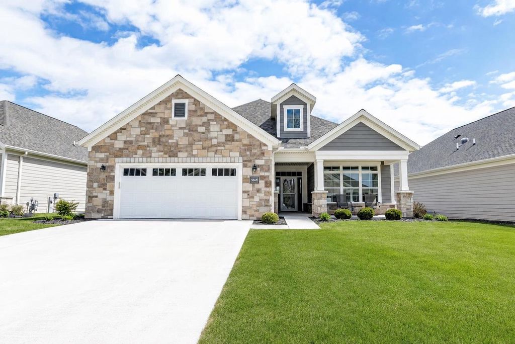 Photo of 5668 N Kestrel CIRCLE, Appleton, WI 54913 (MLS # 50325255)