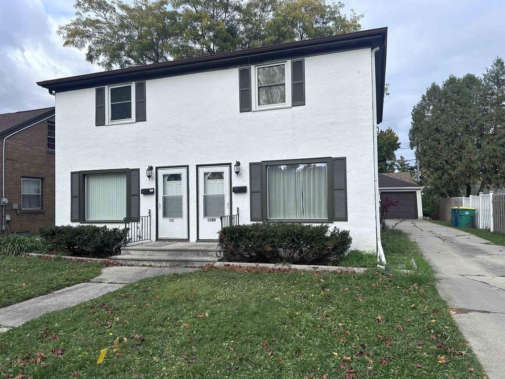 Photo of 1280 Division STREET, Green Bay, WI 54303 (MLS # 50317301)