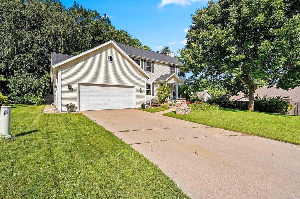 Photo of 1015 Mt Blanc COURT, Green Bay, WI 54311 (MLS # 50329678)