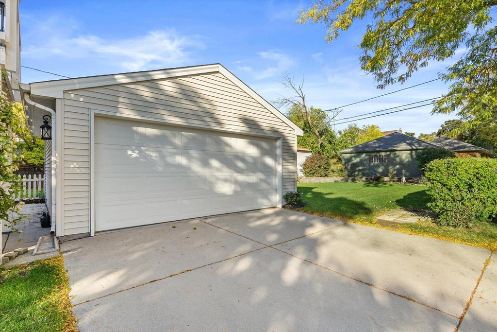 Photo of 4430 W Manitoba STREET, Milwaukee, WI 53219 (MLS # 1984021)