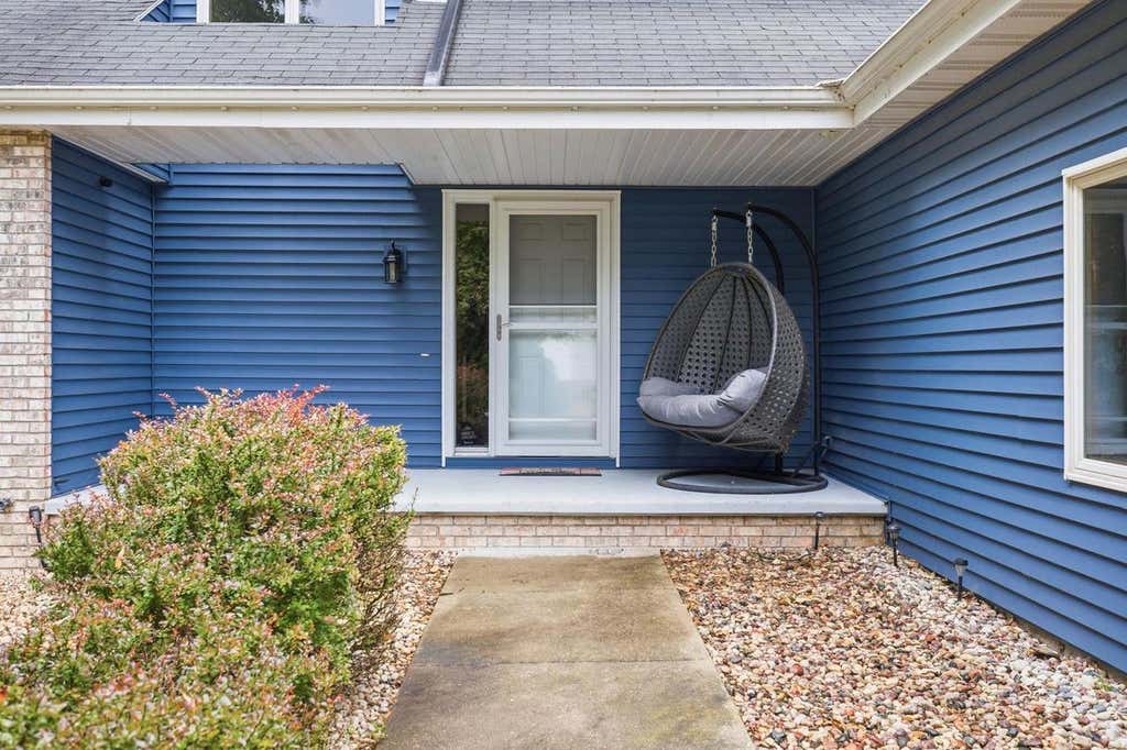 Photo of 2420 Brantwood DRIVE, Neenah, WI 54956 (MLS # 50330554)