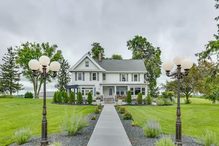 Photo of 2749 Town Hall Rd, Mount Horeb, WI 53572 (MLS # 2025340)