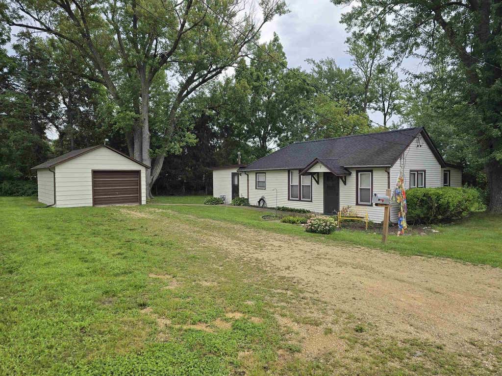 Photo of 7 S Bruce STREET, Darien, WI 53114 (MLS # 2030921)