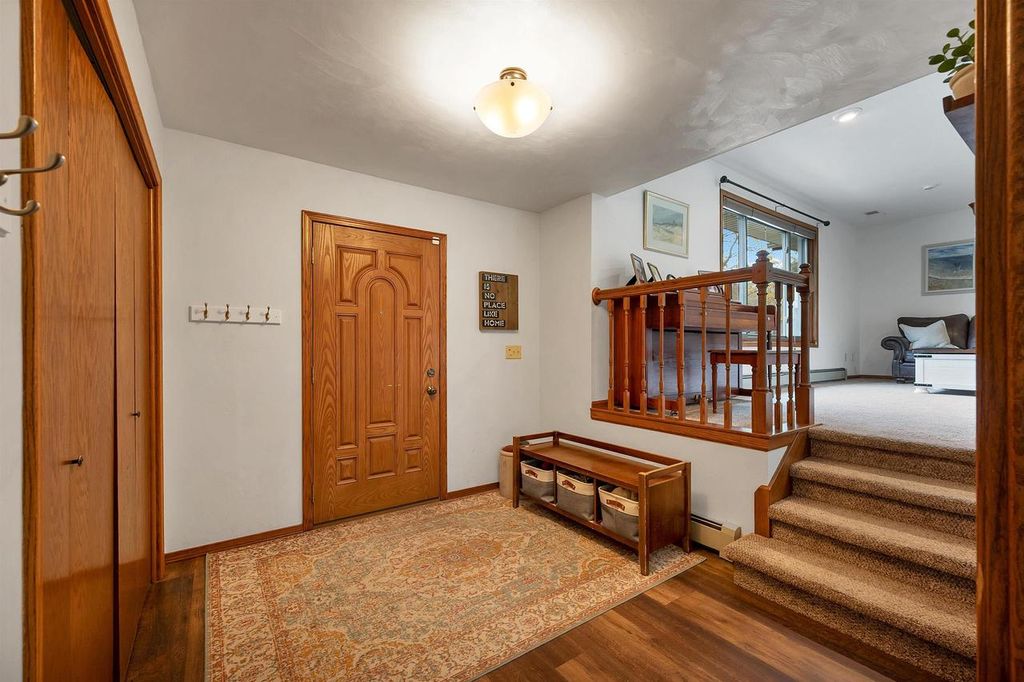 Photo of 2930 Devroy LANE, Green Bay, WI 54313 (MLS # 50322341)