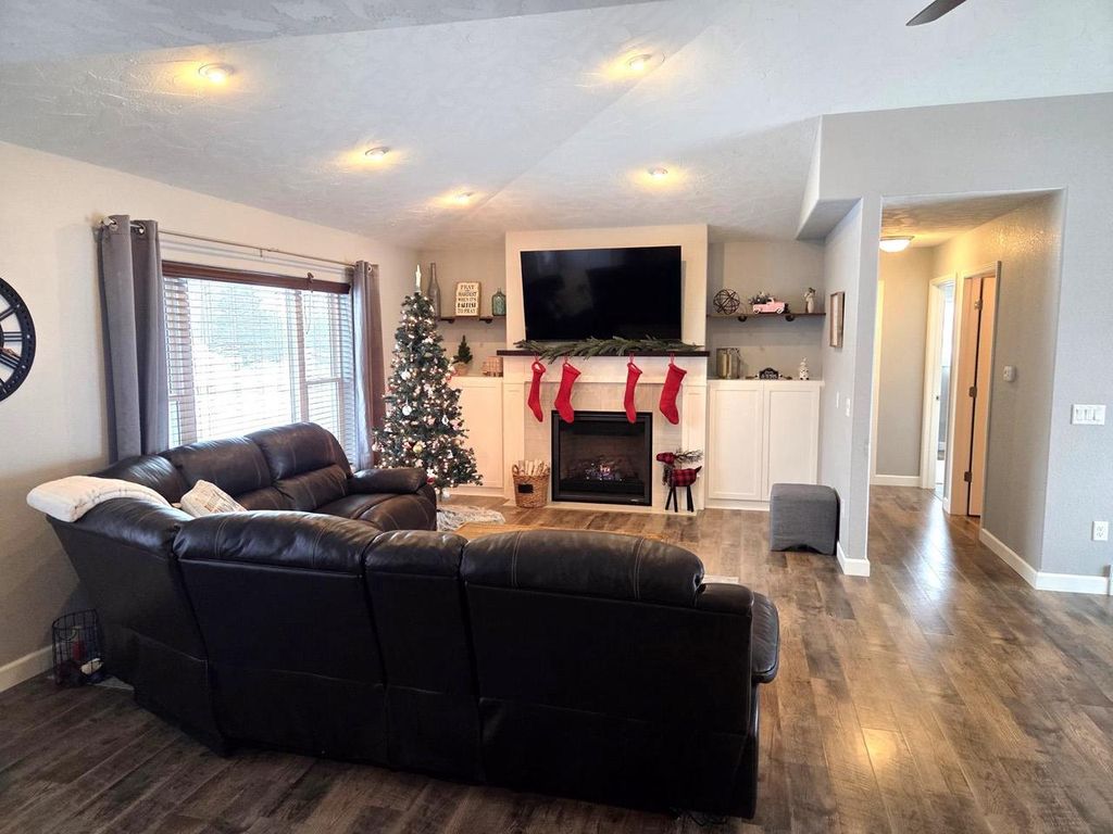 Photo of 112206 Coachlight AVENUE, Marshfield, WI 54449 (MLS # 22505557)