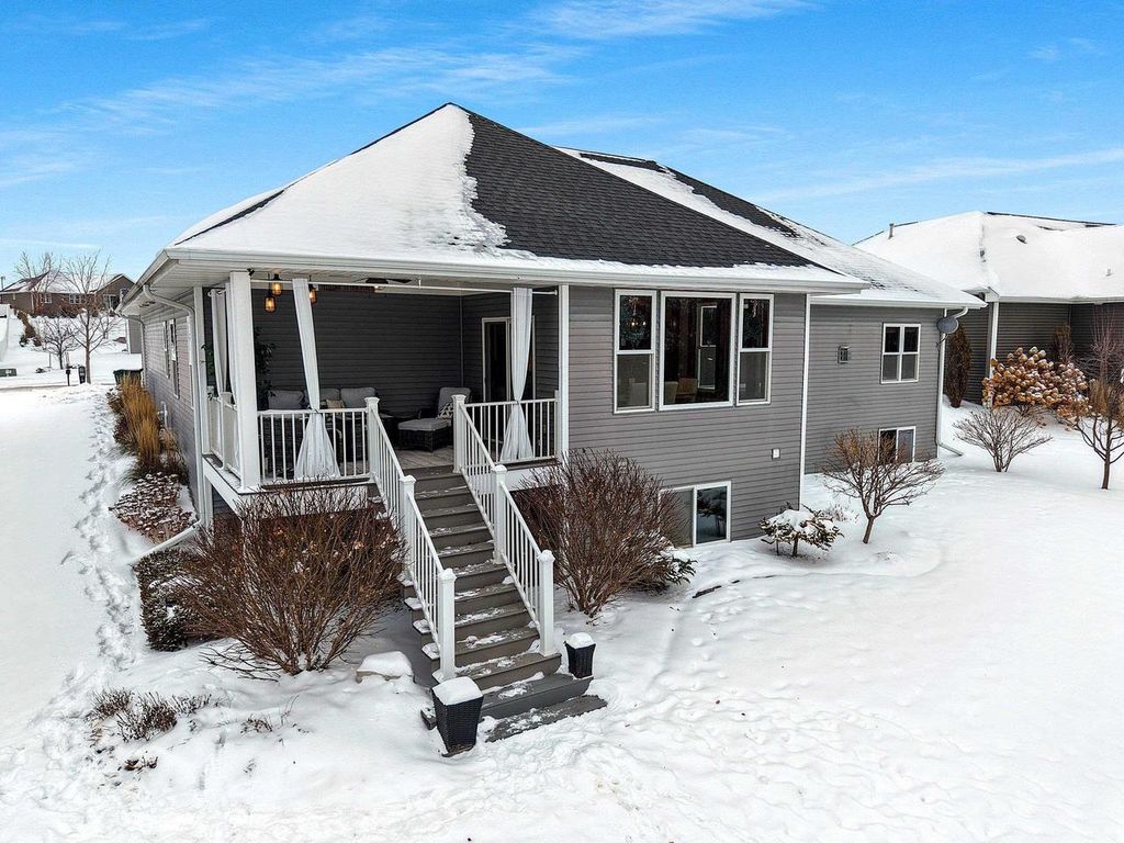 Photo of 1626 Steiner LANE, Green Bay, WI 54303 (MLS # 50319699)