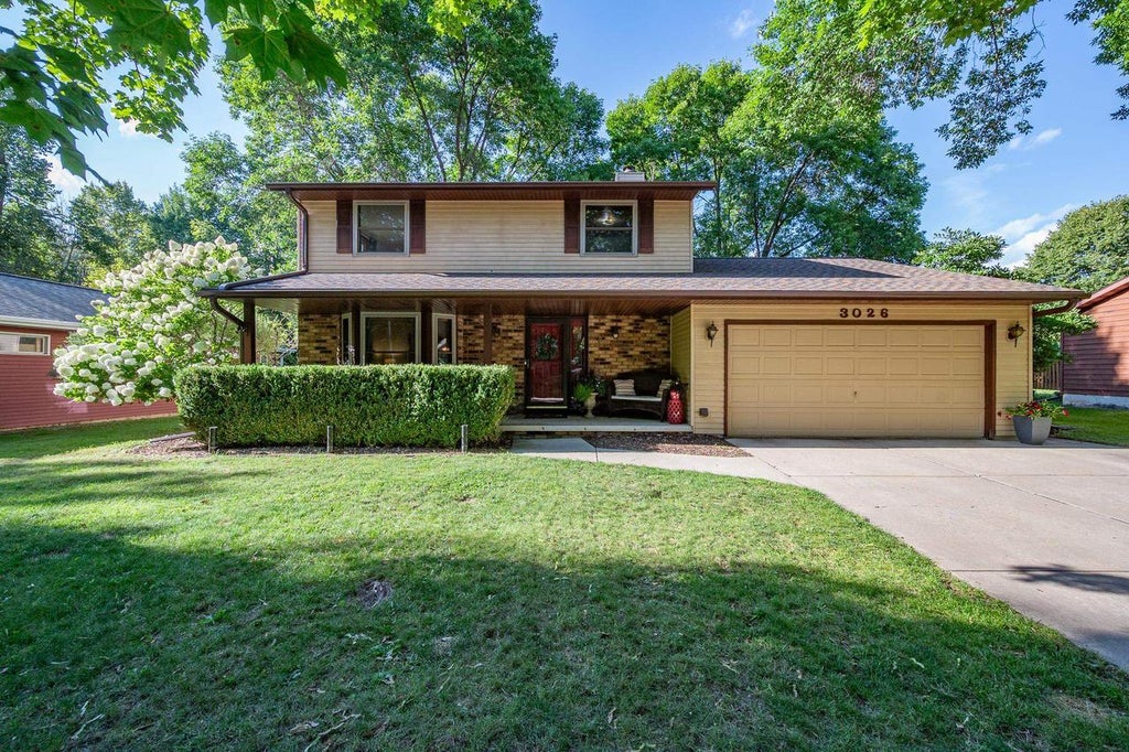Photo of 3026 Open Gate TRAIL, Green Bay, WI 54313 (MLS # 50331389)