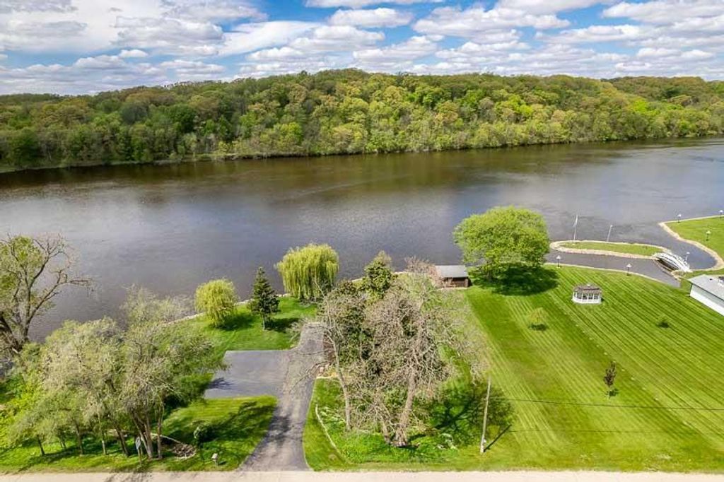 Photo of 3004 Riverside DRIVE, Beloit, WI 53511 (MLS # 2025253)