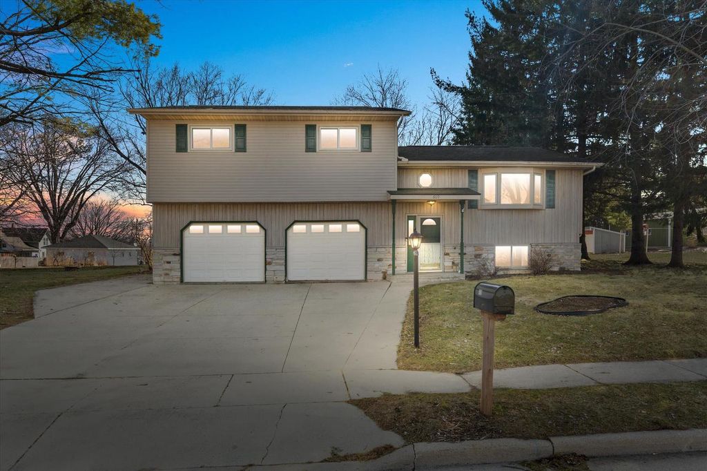 Photo of 609 Clinton STREET, Horicon, WI 53032 (MLS # 1957083)