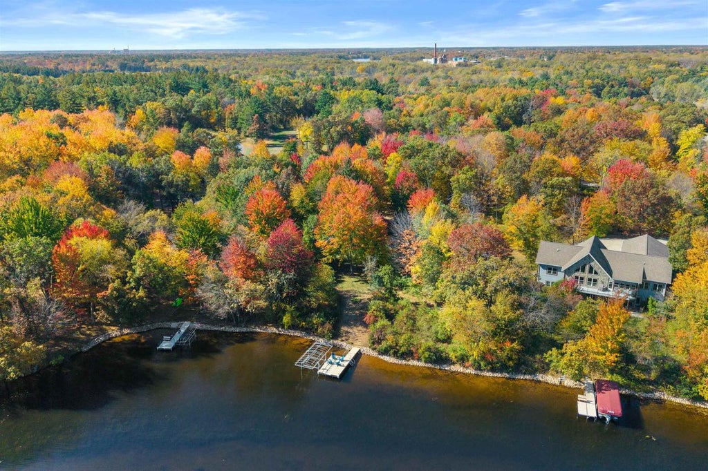 Photo of 863 Rising Sun TRAIL, Wisconsin Rapids, WI 54494 (MLS # 22605129)