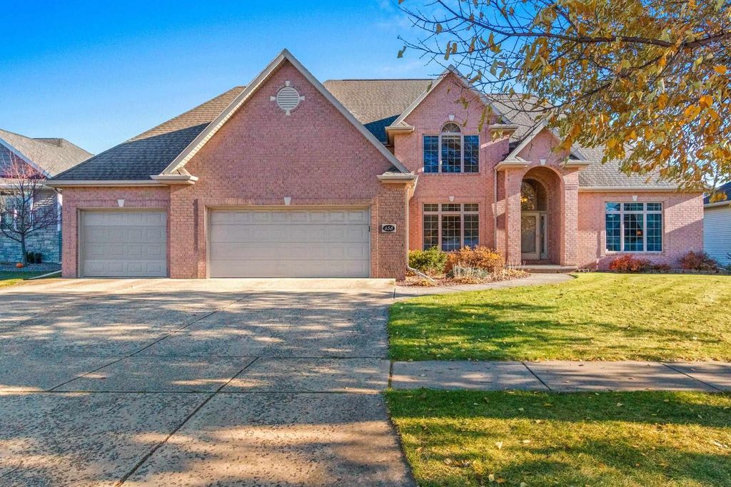 Photo of 658 Black Earth DRIVE, De Pere, WI 54115 (MLS # 50319072)