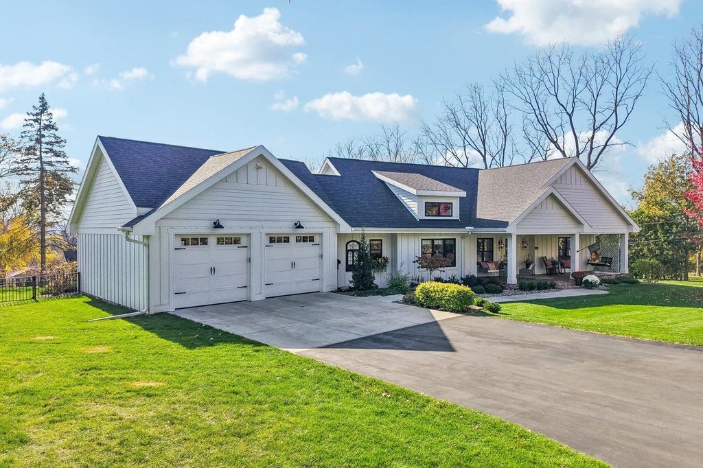 Photo of 1210 Crawford STREET, Baraboo, WI 53913 (MLS # 2035590)