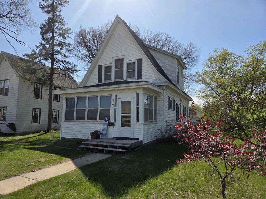 Photo of 419 N Wisconsin AVENUE, Muscoda, WI 53573 (MLS # 2021577)