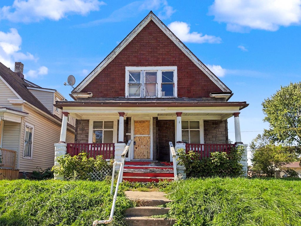 Photo of 3029 N 20th STREET, Milwaukee, WI 53206 (MLS # 1984979)