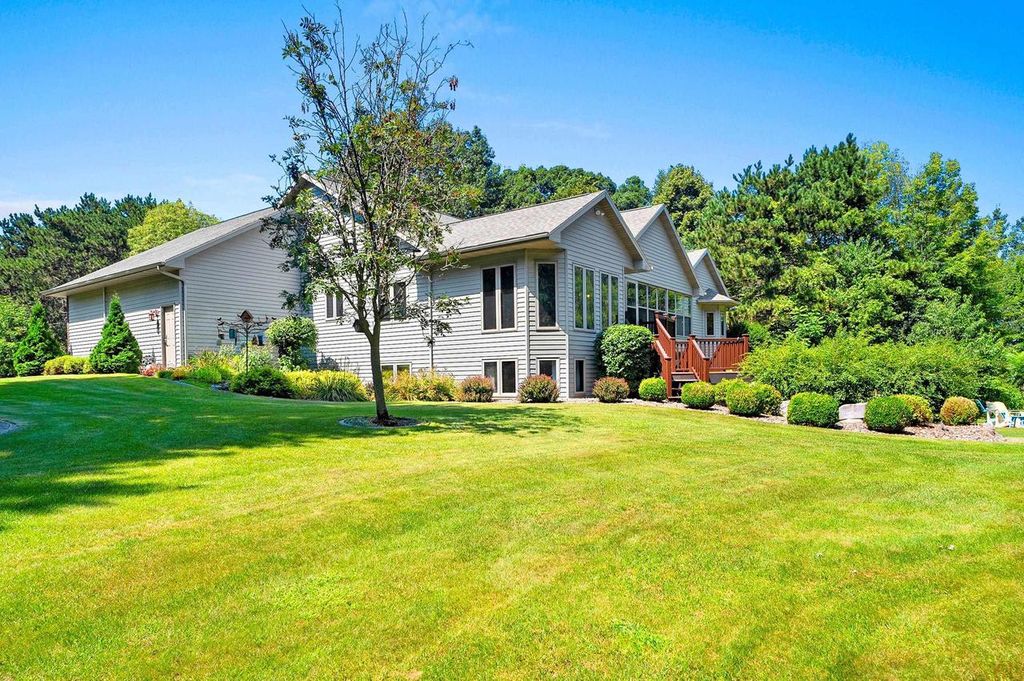 Photo of 3111 Ferndell Acres DRIVE, De Pere, WI 54155 (MLS # 50315956)