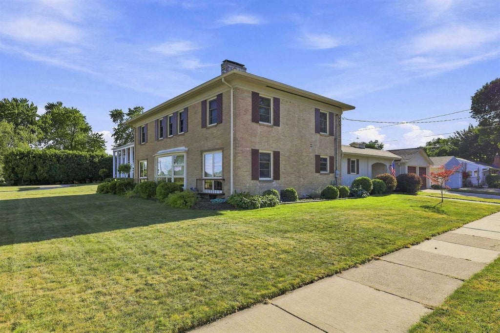 Photo of 1117 Baldwin AVENUE, Oshkosh, WI 54901 (MLS # 50331395)