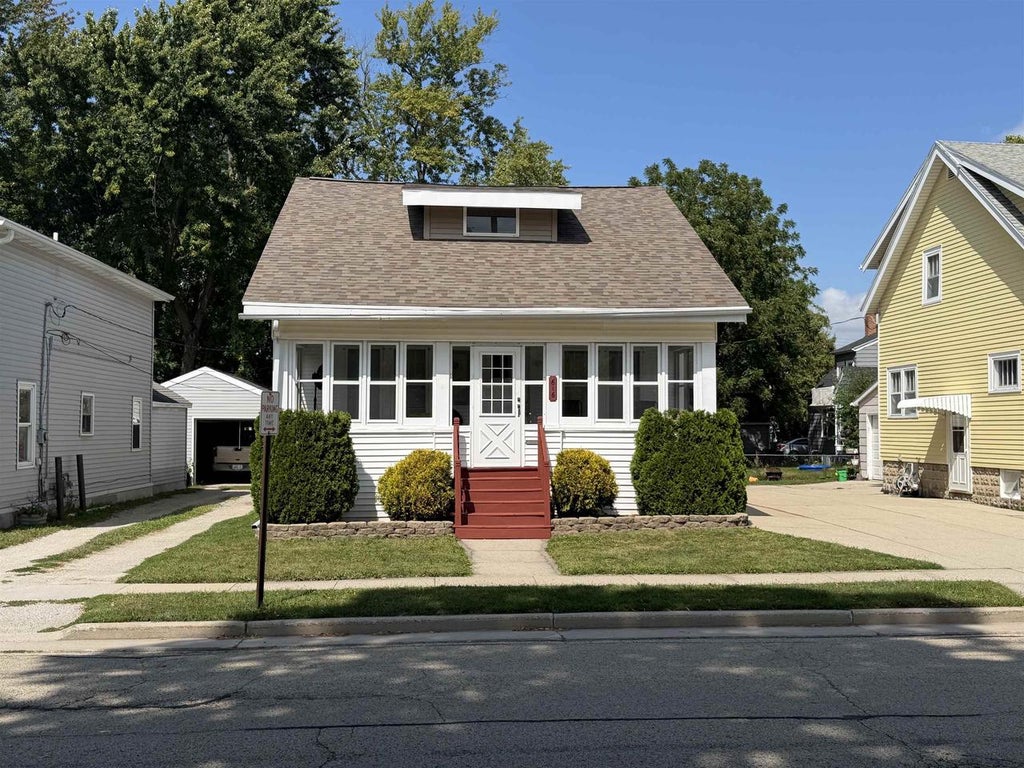 Photo of 616 E Jefferson STREET, Waupun, WI 53963 (MLS # 50332089)