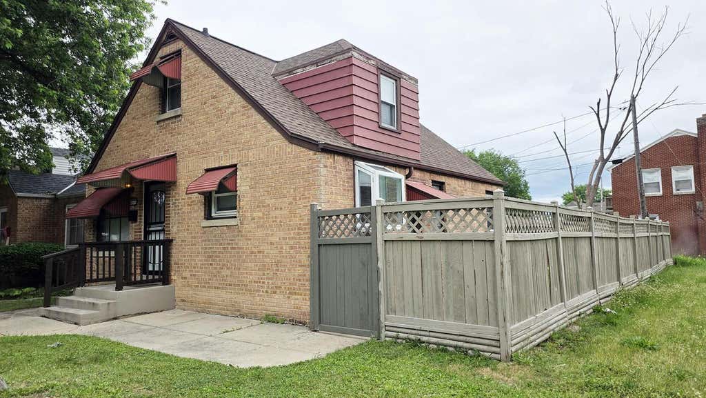 Photo of 4606 N Sherman BOULEVARD, Milwaukee, WI 53209 (MLS # 1967917)